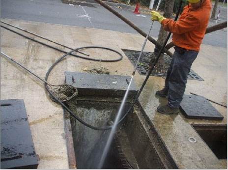 成安池底污泥如何清理